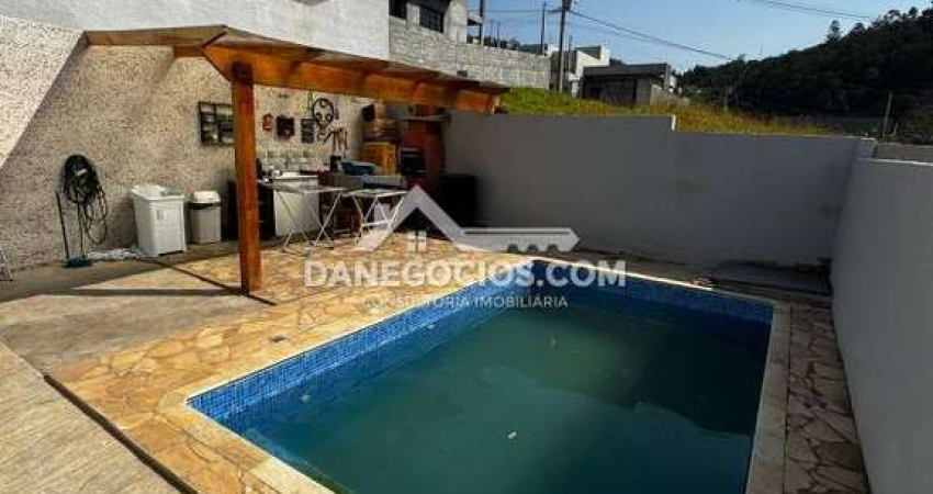 Casa à venda por com 2 dormitórios 1 banheiro 3 vagas na garagem 100 m2 de área útil 250 m2