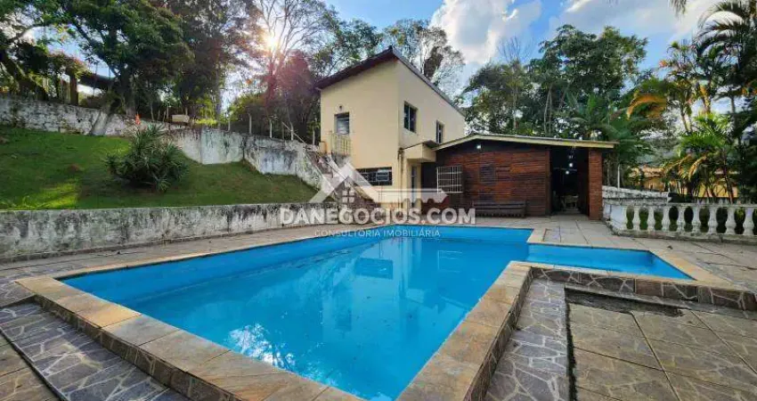 CASA À VENDA -  ACEITA PERMUTA ( Residencial Ypeville )