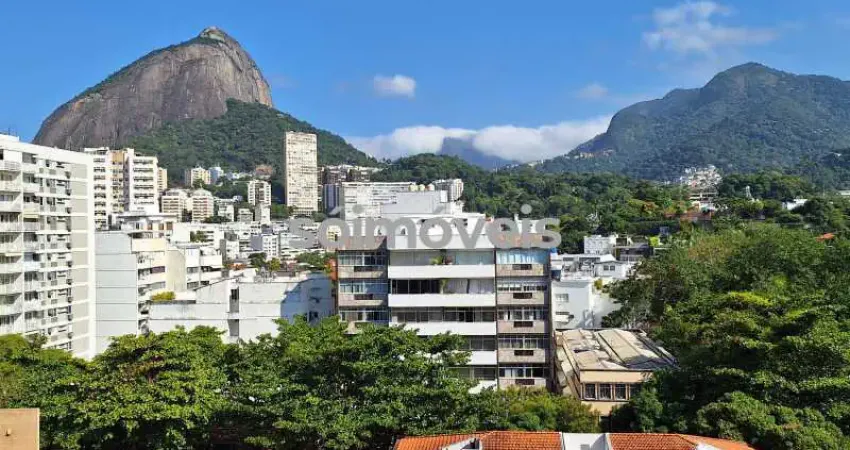 Leblon vista livre pedra da gávea 2 quartos com garagem reformado