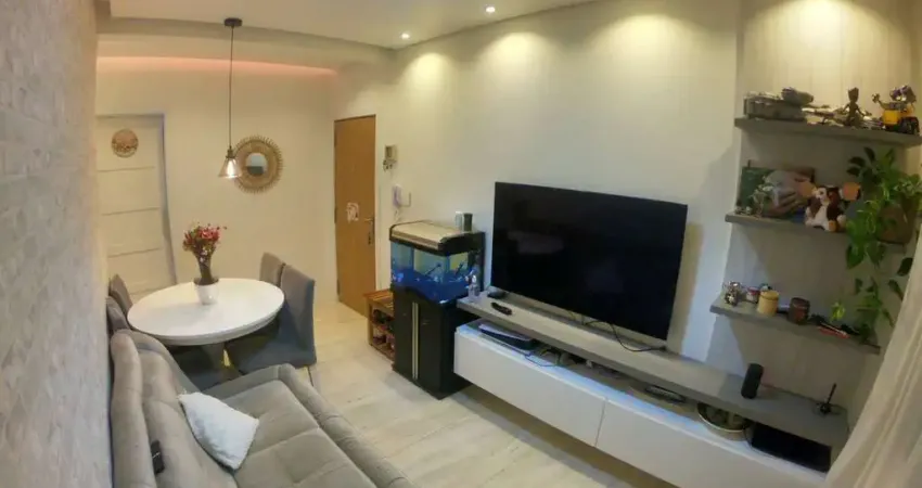 Apartamento reformado com 2 quartos no Ipiranga