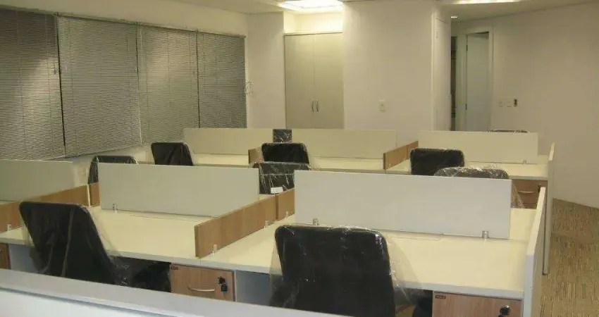 Sala comercial com 6 salas para alugar na Rua do Bosque, Barra Funda, São Paulo