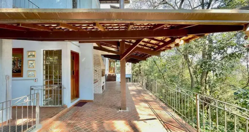Condomínio Forest Hills -  Estilo, privacidade, natureza, bom gosto!