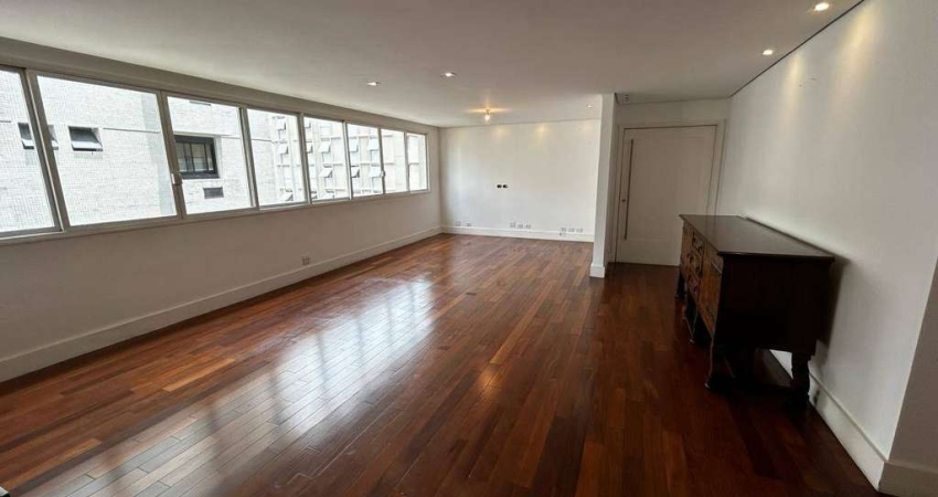 Apartamento para locação com 3 dormitórios no Itaim Bibi 190m²