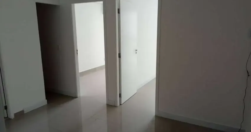 SALA COML. ALUGA, ACLIMAÇÃO , 2 AMBIENTES , COPA, BANHEIRO, 1 VAGA ,50M2