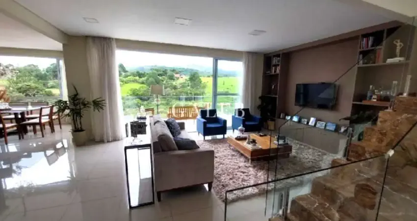 Bela casa em loteamento em atibaia sp, total segurança, 3 quartos, piscina, área de lazer.