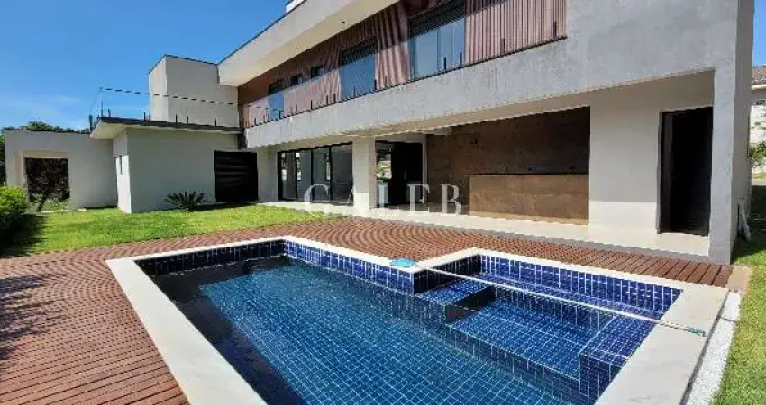 Mansão Nova em Condominio Fechado com Portaria e Controle de Acesso!