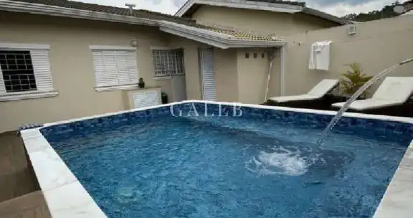 Casa Térrea em condominio em excelente localização!