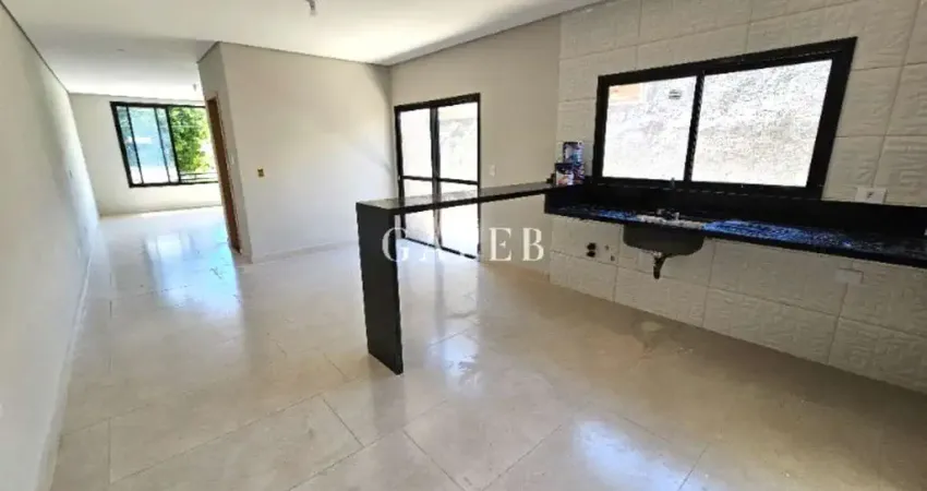 Sobrado à venda com 3 suítes no Jardim Maristela, abaixo do preço!