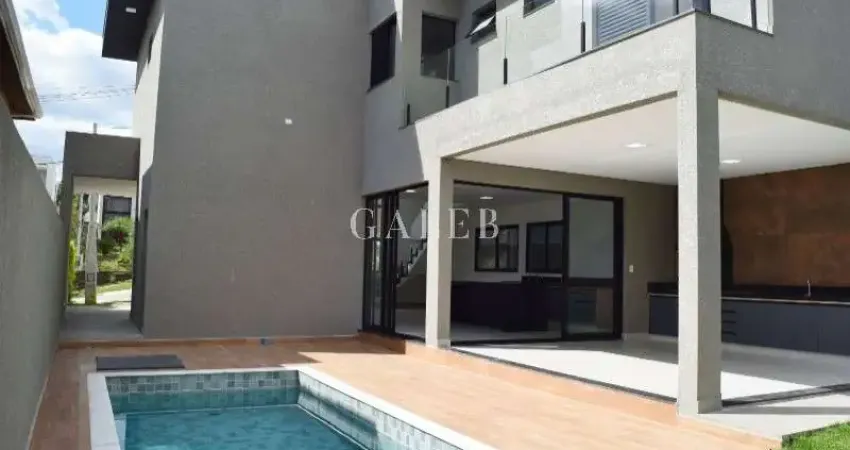 Sobrado à venda com 3 suítes, 198m² construído, em condomínio