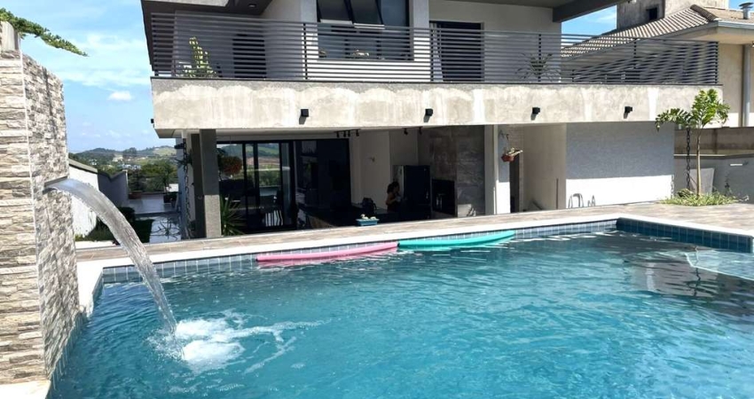 Linda casa em condomínio com 4 dormitórios. Entre Mairiporã/Atibaia!