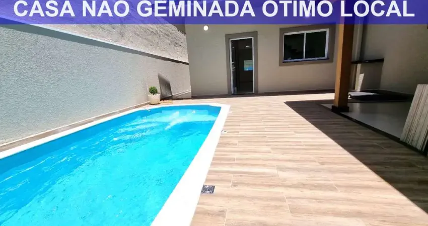 SOBRADO COM 3 DORMITÓRIOS, PISCINA E UM EXCELENTE ACABAMENTO
