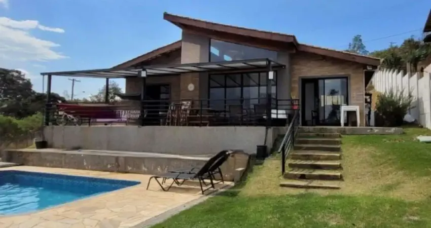 Casa térrea para veraneio ou moradia no condomínio Estância Santa Maria do Laranjal!