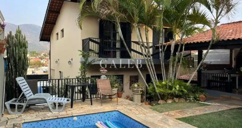 Casa à venda em Atibaia-SP, Jardim Maristela: 3 quartos, 1 suíte, 2 salas, 3 banheiros, 5 vagas de garagem, 310m².