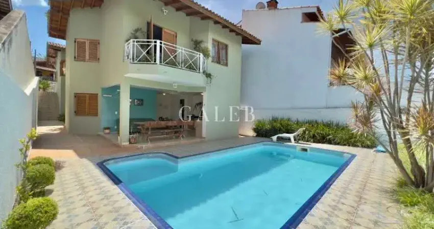 Casa com 4 quartos à venda com 2 suítes