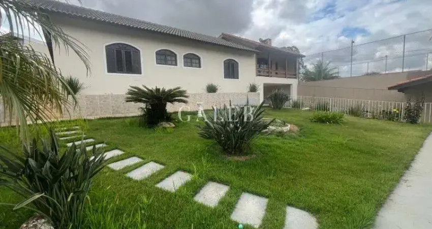 Casa à venda em Atibaia-SP, Jardim Paulista: 4 quartos, 2 suítes, 3 salas, 4 banheiros, 4 vagas de garagem, 560m².