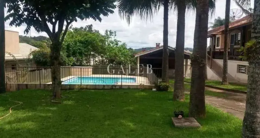 Casa térrea à venda no Condomínio Palavra da Vida em Atibaia-SP