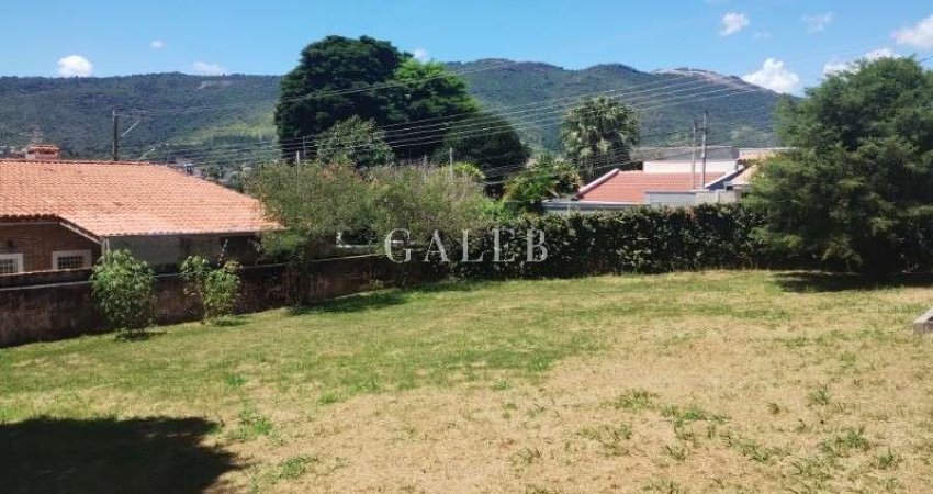 Terreno à venda em Atibaia-SP, bairro Nova Gardênia, 700m² de área! Confira já essa oportunidade!