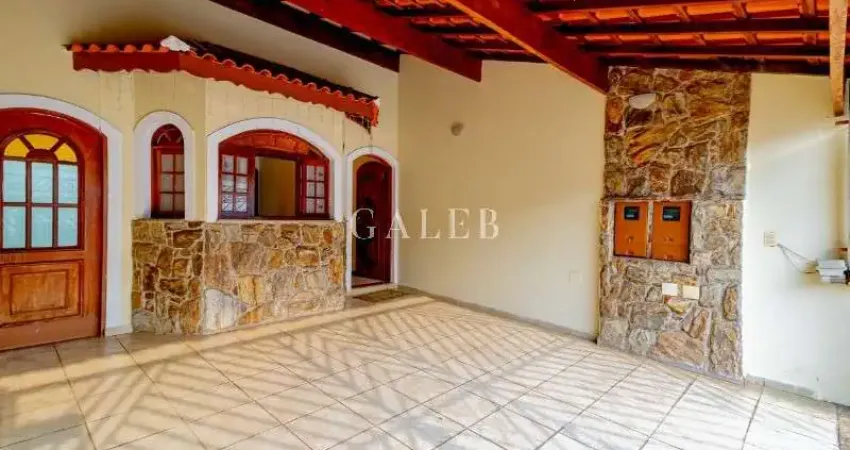 4 quartos, edícula, Atibaia Jardim, 2 vagas cobertas, sobrado, 214 m2