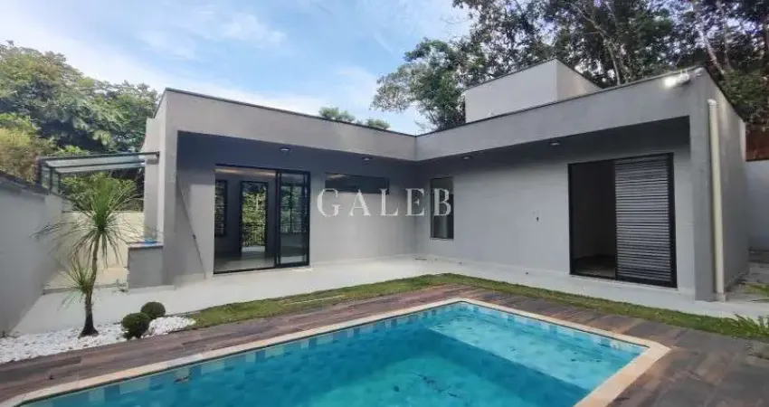 Casa nova com piscina com 4 Quartos e 2 Suítes no Parque Itaguaçu, Atibaia-SP: Imperdível!