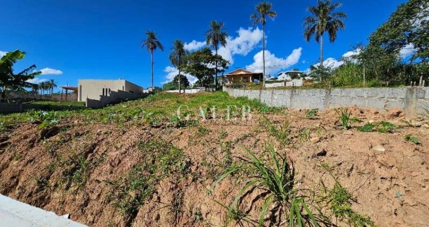 Terreno à venda com 628m²