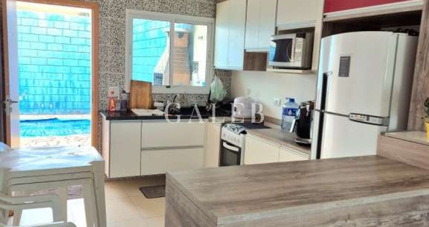 Imperdível! Casa à venda em Bom Jesus dos Perdões-SP, Condomínio Bonanza I: 2 quartos, 1 suíte, 2 salas, 2 banheiros, 3 vagas, 67m².