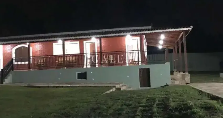 Chácara  à venda em Atibaia-SP, no Jardim Estância Brasil: 4 quartos, 2 suítes, 2 salas, 4 banheiros, 6 vagas, 380m².