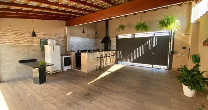 8 VAGAS DE GARAGEM, 2 SUÍTES , CHURRASQUEIRA COBERTA, AR-CONDICIONADO