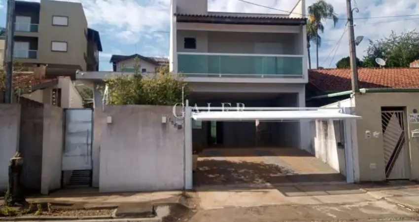 Sobrado com 3 quartos, 2 suítes, 4 vagas de garagem, próximo da lucas nogueira garcez