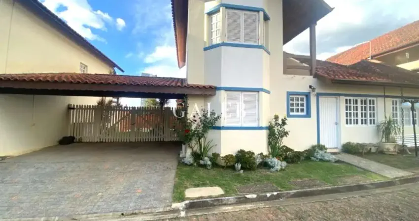 Casa em condomínio fechado com localização privilegiadaem atibaia, com piscina e área de 277m2