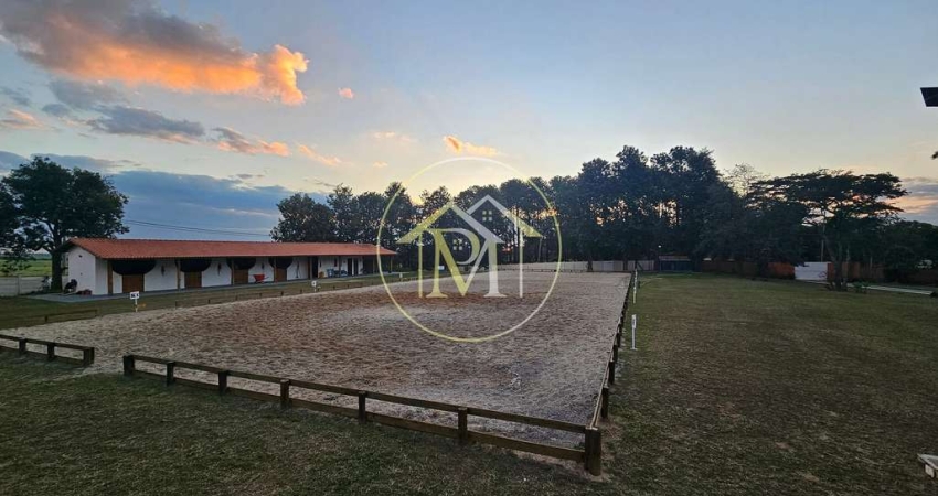 EXCELENTE HARAS À VENDA – CONDOMÍNIO FECHADO PRÓXIMO À CAPITAL PAULISTA