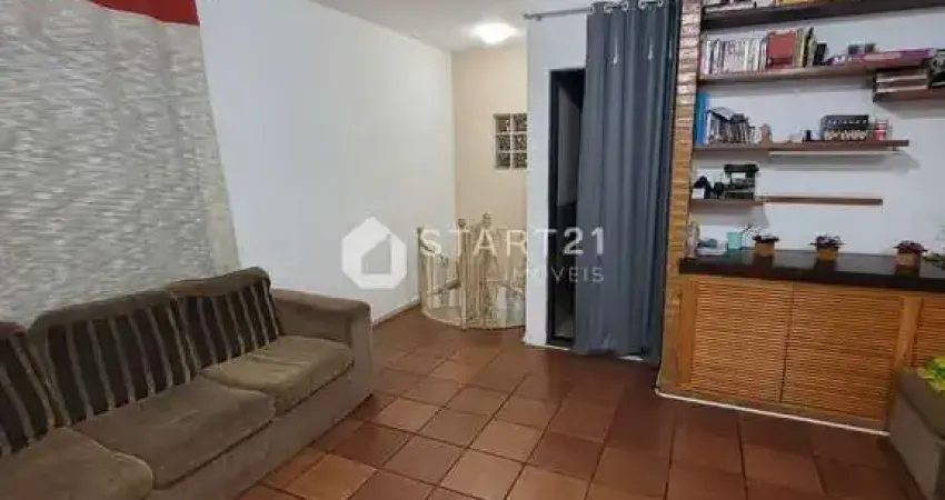 Oportunidade incrível: Cobertura com 3 quartos sendo 1 suíte, 2 vagas de garagem, piscina, sauna e