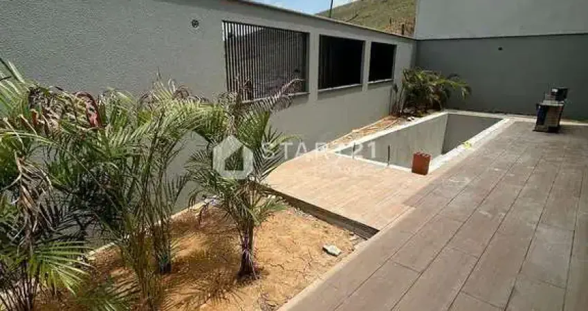 CASA DUPLEX DOS SONHOS COM 3 SUÍTES, 2 VAGAS DE GARAGEM, ÁREA GOURMET E PISCINA A VENDA NO BAIRRO B