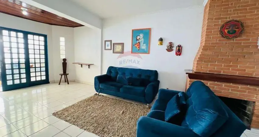 Casa com 5 quartos à venda na Vila Júlia, Poá 