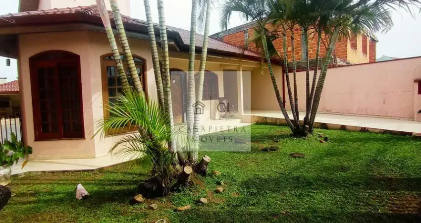 Casa térrea 3 quartos Capão da Imbuia 190m2 próximo do Jockey Plaza Shopping