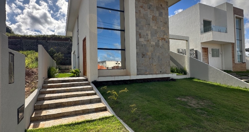 EXCELENTE CASA 4/4,  EM CONDOMÍNIO FECHADO EM ABRANTES