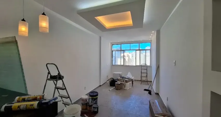 Apartamento Tipo Studio à venda, Todo Reformado, 26m2 , Centro