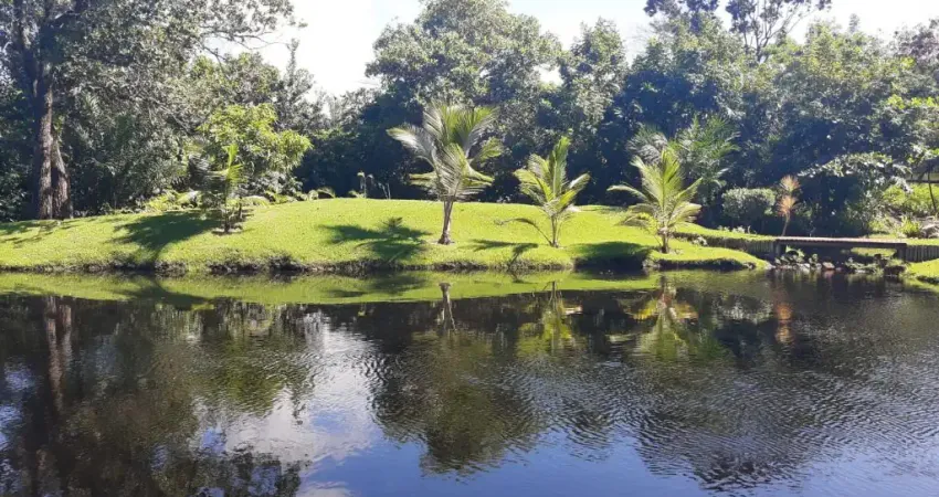 Chácara no Condomínio Parque das Árvores - Estrada do Coco , Condomínio Clube
