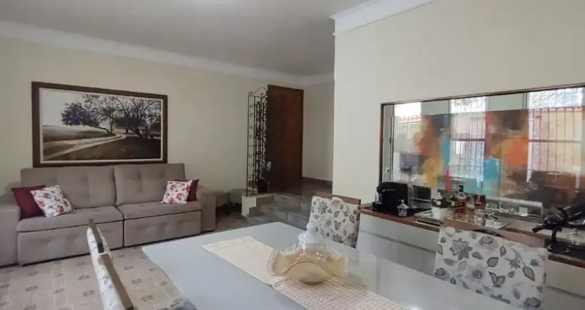 Casa com 3 quartos à venda no Jardim Panorama, Bauru 