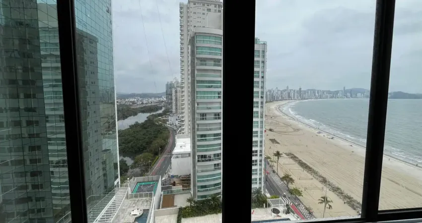 Apartamento para até 4 pessoas na avenida atlântica em balneário camboriú