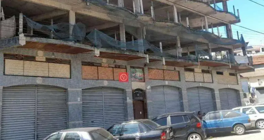 Prédio composto por 6 lojas em Olaria
