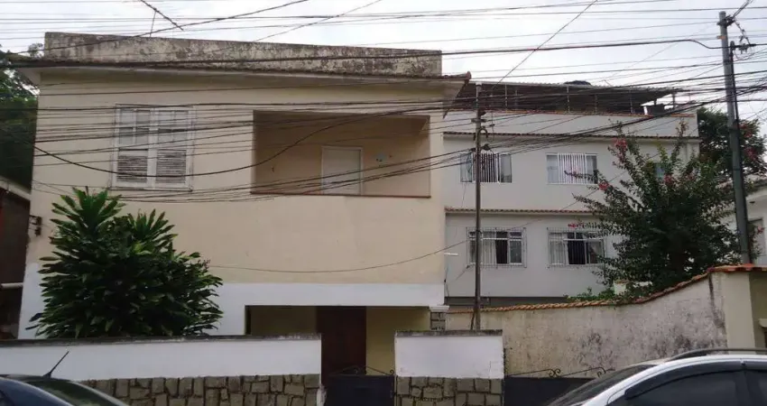 2 Casas à venda na Rua Campesina Friburguense