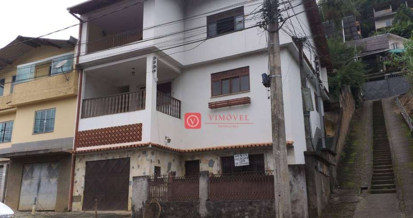 Linda Casa de Dois Andares no Cônego à Venda!