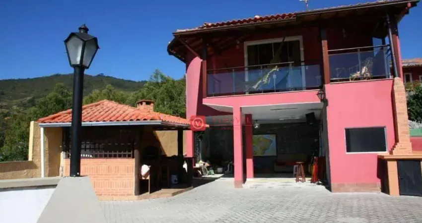 Casa com 2 dormitórios à venda, 130 m² por R$ 955.000,00 - Sítio São Luís - Nova Friburgo/RJ