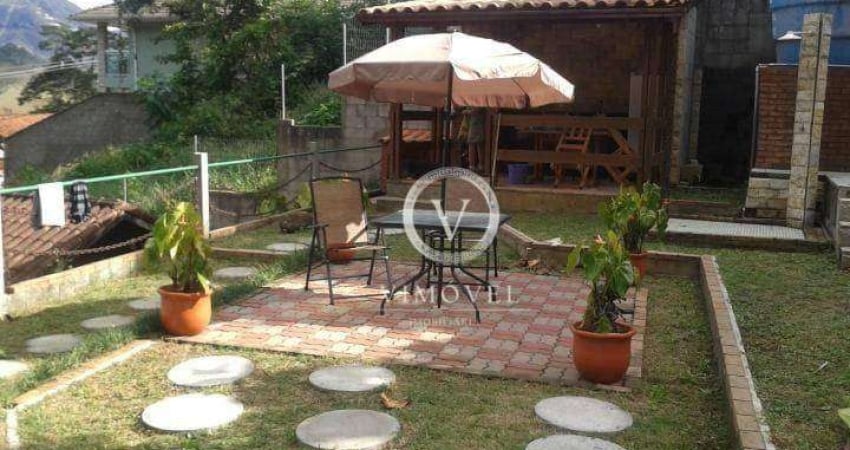 Casa com 2 dormitórios à venda, 288 m² por R$ 650.000 - Jardim Califórnia - Nova Friburgo/RJ