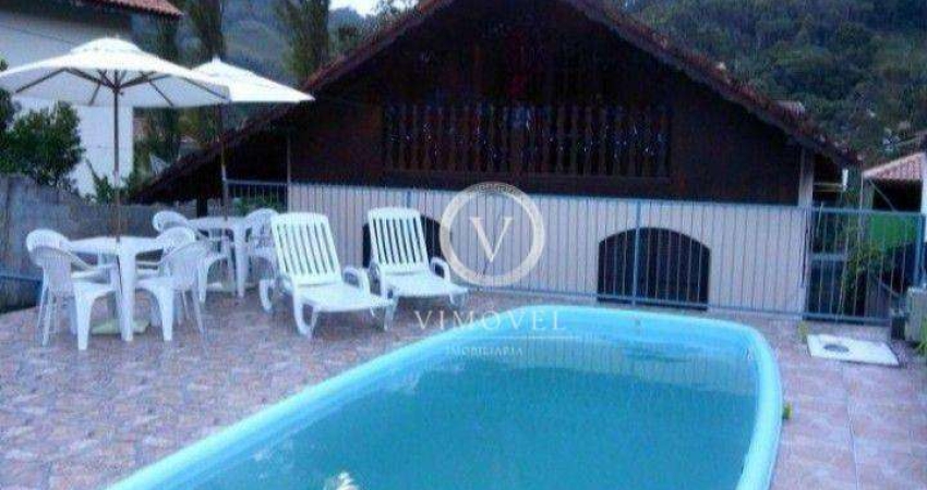 Casa com 4 dormitórios à venda, 200 m² por R$ 530.000,00 - São Pedro da Serra - Nova Friburgo/RJ