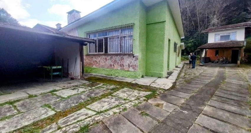 Casa com 3 dormitórios à venda, 190 m² por R$ 650.000,00 - Braunes - Nova Friburgo/RJ