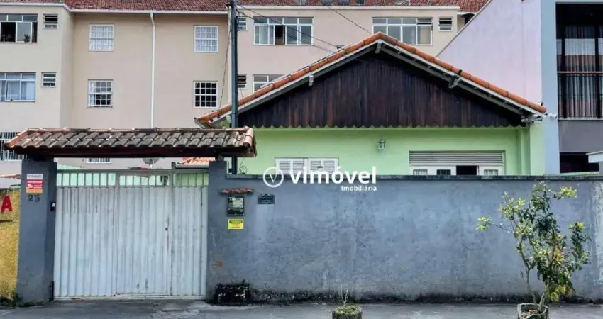 Casa com 3 dormitórios à venda, 110 m² por R$ 680.000,00 - Centro - Nova Friburgo/RJ