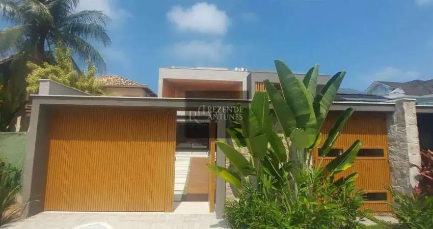 Casa em condomínio fechado com 5 quartos à venda na Rua Ivaldo de Azambuja, Barra da Tijuca, Rio de Janeiro