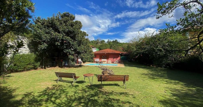 Casa com 3 quartos à venda na Rua das Hortênsias, 550, Chácara Vale do Rio Cotia, Carapicuíba