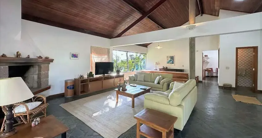 Casa em condomínio fechado com 3 quartos à venda na Estrada dos Pinheiros, 800, Chácara dos Junqueiras, Carapicuíba